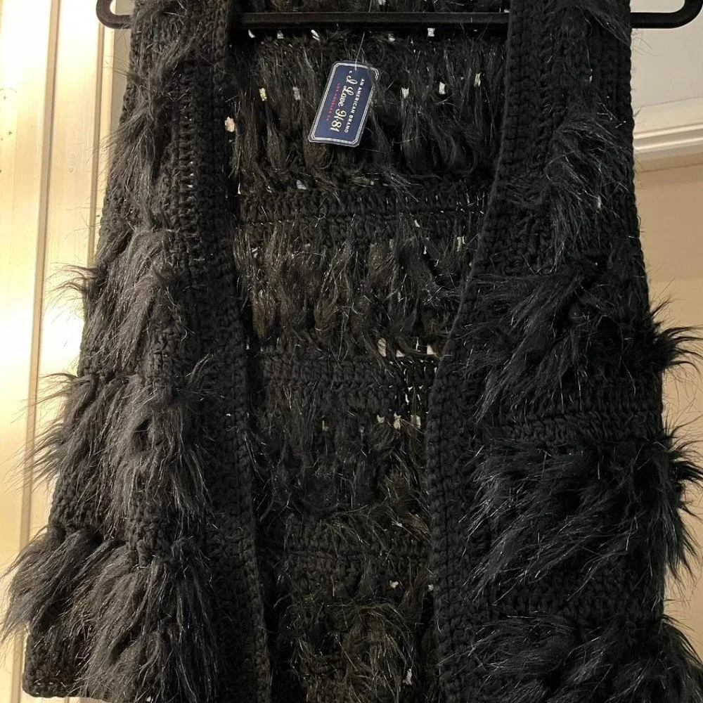 Black I Love H81 Faux Fur Sweater Vest Sz.L/G - Picture 1 of 9